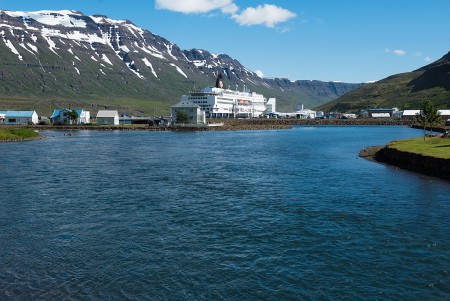 Aankomst Smyrilline in Seydisfjordur 